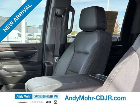 Used 2024 GMC Sierra 2500 SLT w/ SLT Premium Package AWD/4WD image 14
