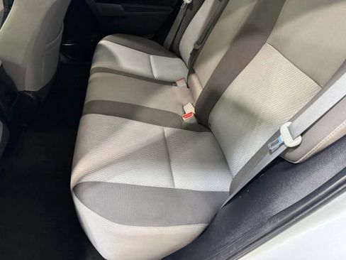 Used 2018 Toyota Corolla LE image 24