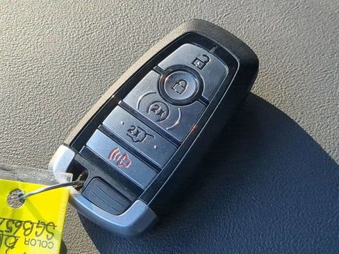 Used 2025 Ford Explorer ST-Line w/ ST-Line Street Pack image 28