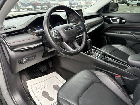 Used 2022 Jeep Compass Trailhawk w/ Trailhawk Convenience Group image 17