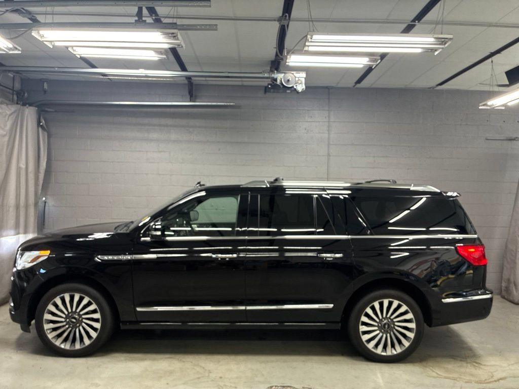 Used 2019 Lincoln Navigator L Reserve w/ Cargo Package AWD/4WD image 37