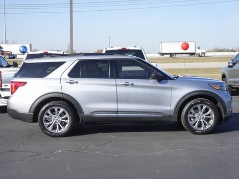 Certified 2023 Ford Explorer XLT w/ Equipment Group 202A image 5