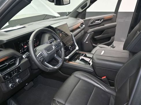 Used 2025 GMC Yukon XL Denali AWD/4WD image 6