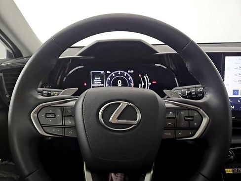 Used 2025 Lexus NX 250 FWD w/ Towing Package (2000 Lbs) image 21