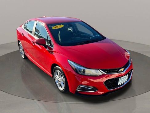 Used 2017 Chevrolet Cruze LT w/ Convenience Package image 8
