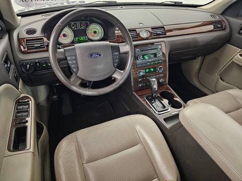 Used 2009 Ford Taurus Limited FWD image 8