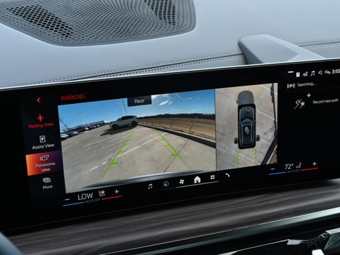 New 2026 BMW X5 sDrive40i image 13