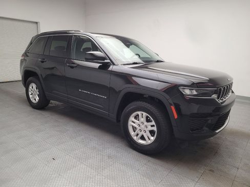Used 2023 Jeep Grand Cherokee Laredo RWD image 11