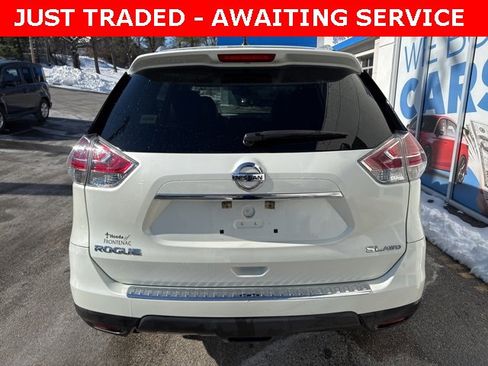 Used 2016 Nissan Rogue SL w/ SL Premium Package image 7