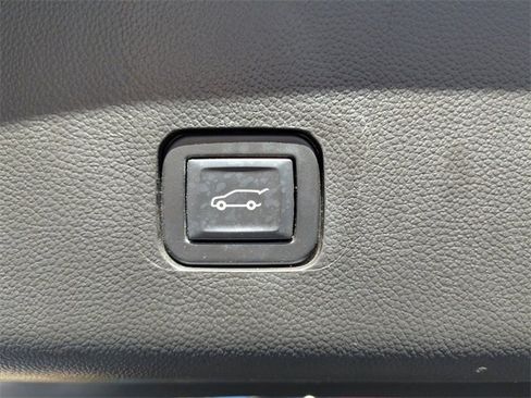 Used 2020 Chevrolet Traverse High Country w/ LPO, Cargo Package image 13