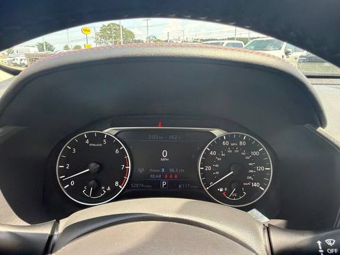 Used 2024 Nissan Altima 2.5 SR AWD/4WD image 28