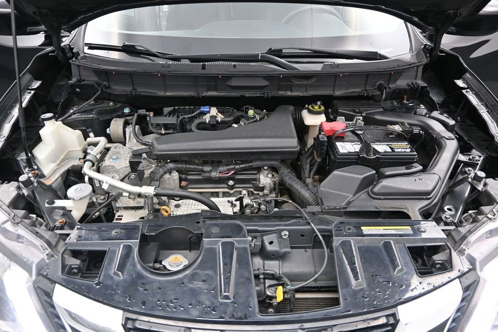 Used 2018 Nissan Rogue S AWD/4WD image 15