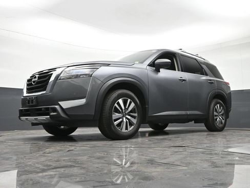 Used 2024 Nissan Pathfinder SL AWD/4WD image 24