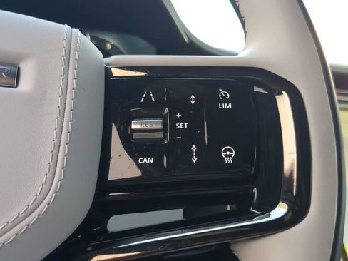 Used 2025 Land Rover Range Rover Sport Dynamic SE image 26