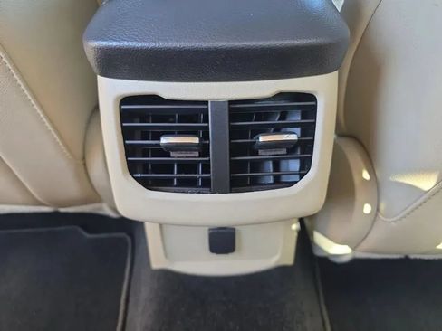 Used 2016 Ford Fusion SE w/ Equipment Group 202A FWD image 39