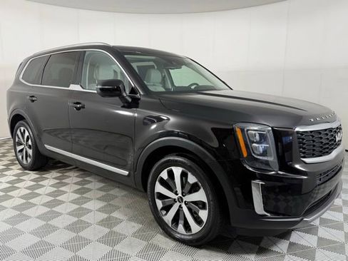 Used 2022 Kia Telluride EX w/ EX Premium Package image 13