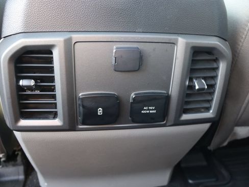 Used 2019 Ford F150 XLT w/ Equipment Group 302A Luxury AWD/4WD image 25