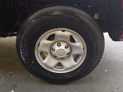 Used 2023 Toyota Tacoma SR AWD/4WD image 31