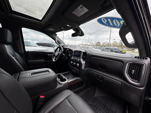 Used 2019 GMC Sierra 1500 SLT w/ SLT Premium Plus Package AWD/4WD image 28