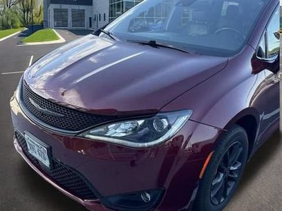 Used 2020 Chrysler Pacifica Touring-L w/ Advanced Safetytec Group