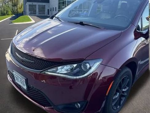 Used 2020 Chrysler Pacifica Touring-L w/ Advanced Safetytec Group AWD/4WD image 1