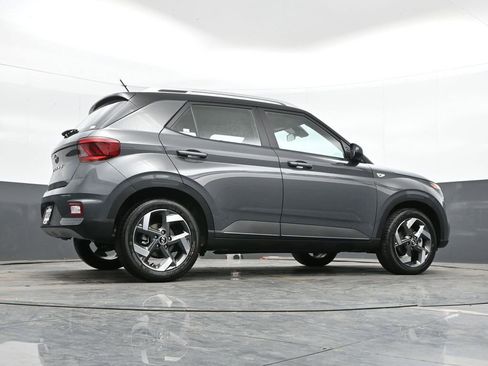 New 2026 Hyundai Venue SEL FWD image 38