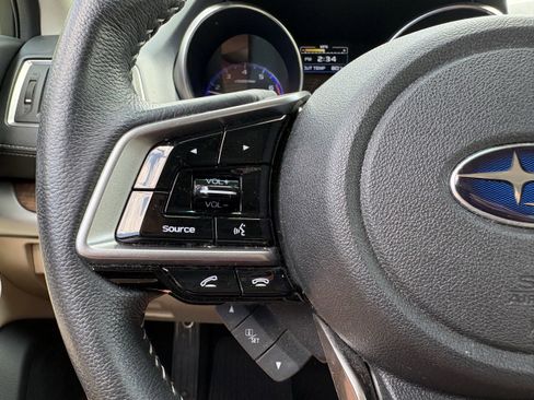 Used 2018 Subaru Outback 2.5i Limited AWD/4WD image 15