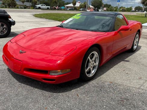 Used 2004 Chevrolet Corvette Coupe w/ Roof Package RWD image 3