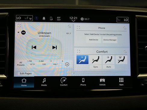 Used 2024 Chrysler Pacifica Touring-L FWD image 28