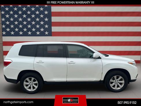 Used 2013 Toyota Highlander 4WD w/ Cold Weather Pkg image 3
