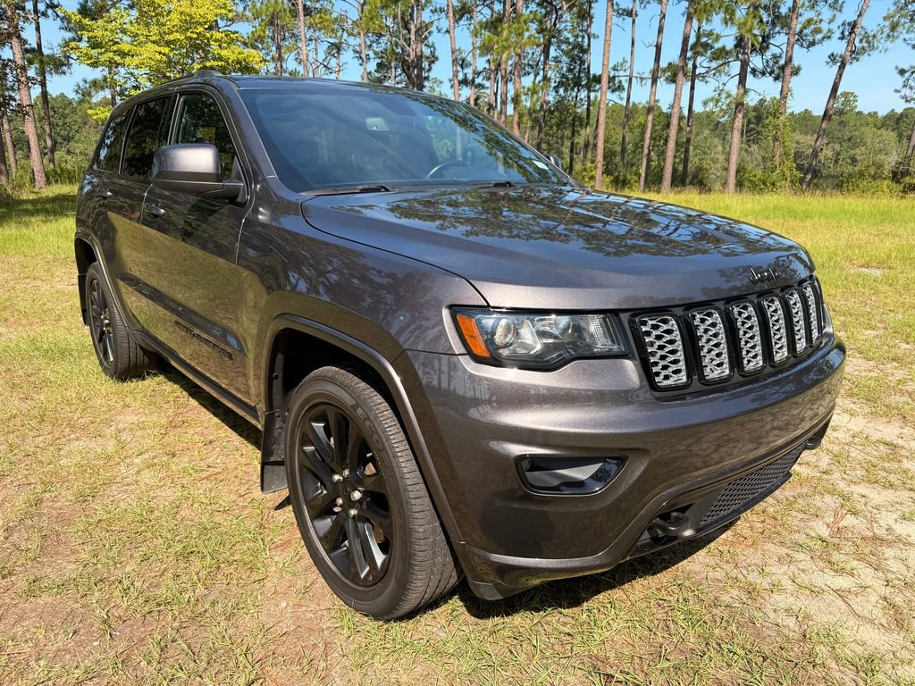Used 2021 Jeep Grand Cherokee Altitude AWD/4WD image 7