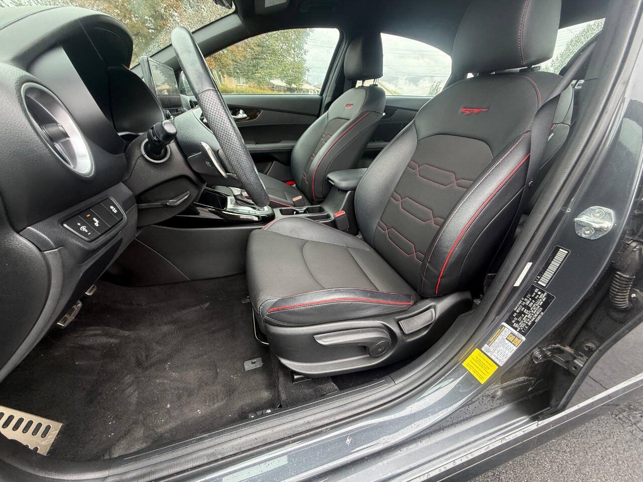 Used 2022 Kia Forte GT w/ GT Technology Package FWD image 10