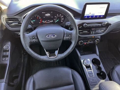 Used 2020 Ford Escape SEL image 12