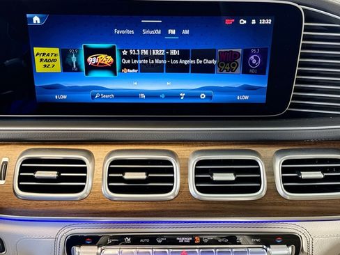 New 2026 Mercedes-Benz GLS 580 4MATIC image 14