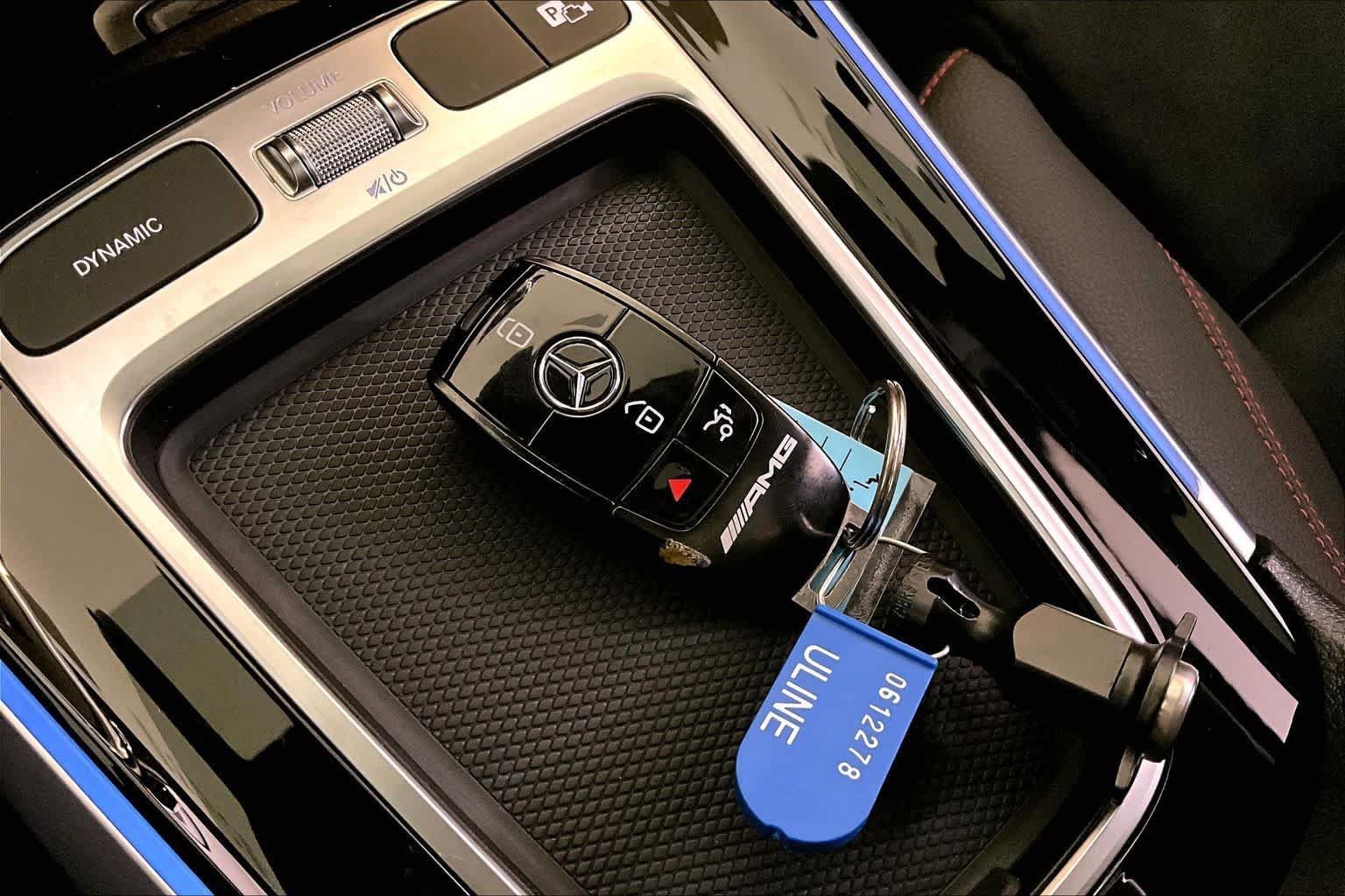 Certified 2025 Mercedes-Benz GLB 35 AMG 4MATIC image 15