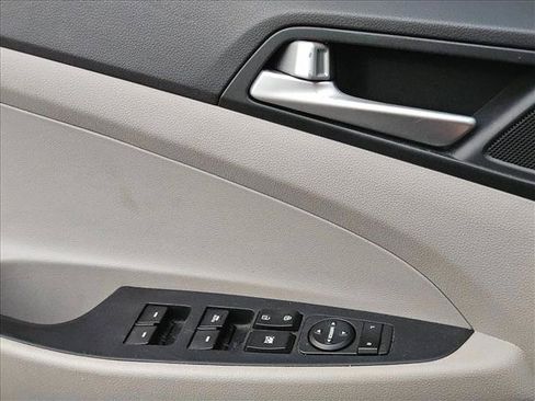 Used 2021 Hyundai Tucson SEL FWD image 7