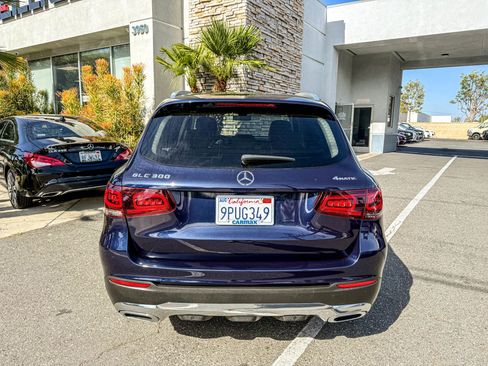 Used 2020 Mercedes-Benz GLC 300 4MATIC w/ Premium Package image 12