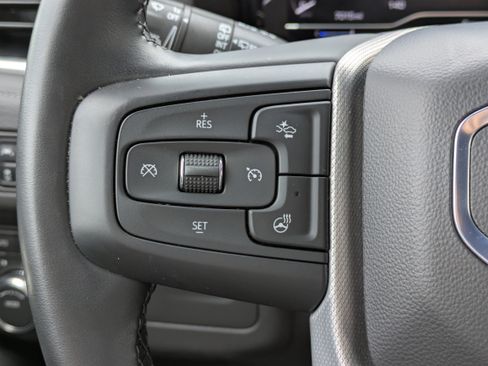 Used 2024 GMC Yukon XL Denali AWD/4WD image 24