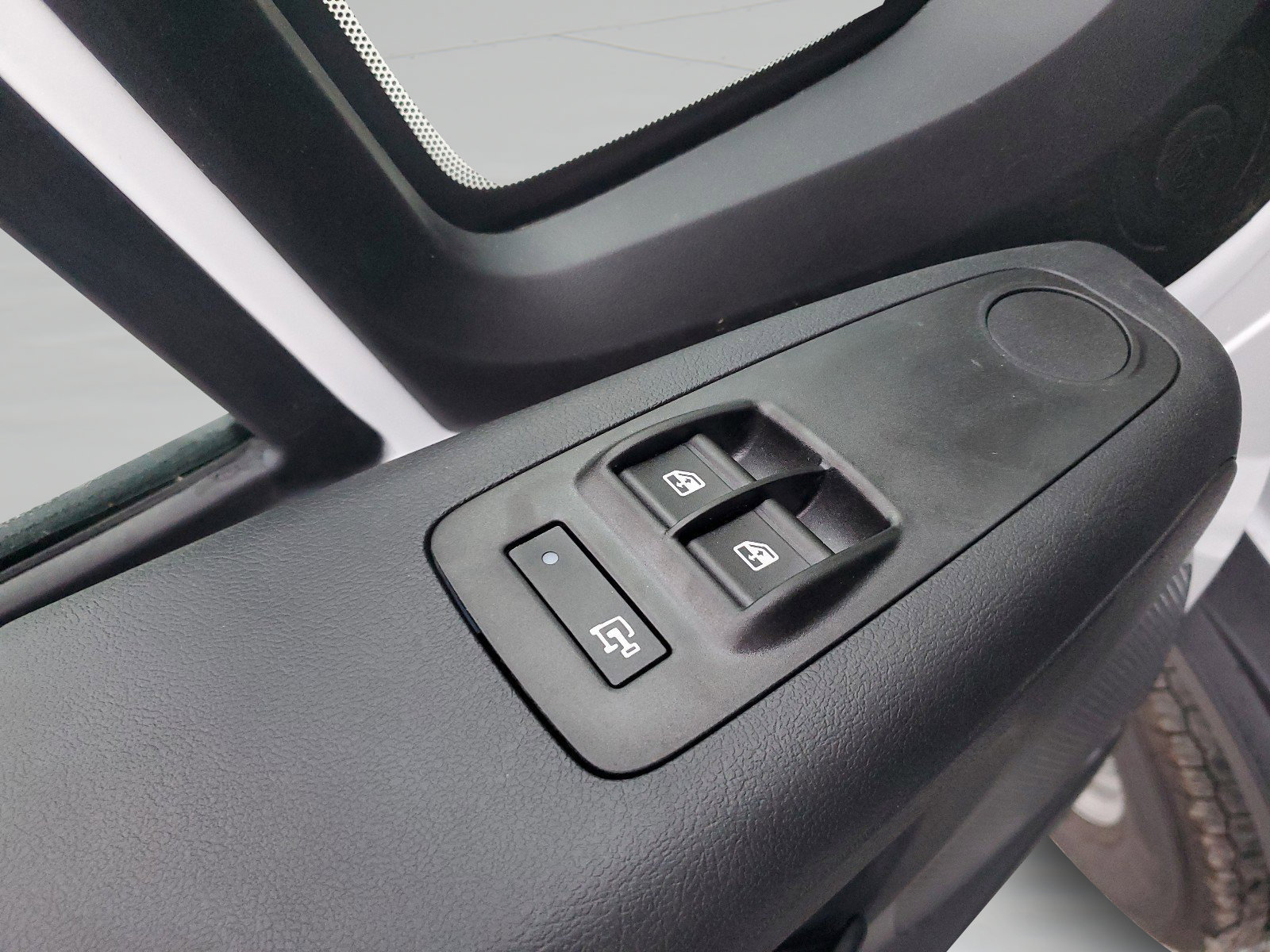 Used 2026 RAM ProMaster 1500 w/ Storage Group FWD image 18