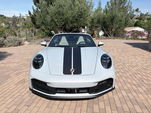 Used 2025 Porsche 911 Carrera RWD image 2
