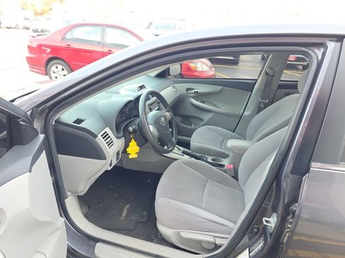 Used 2013 Toyota Corolla LE image 14