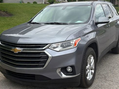 Used 2019 Chevrolet Traverse LT FWD image 3
