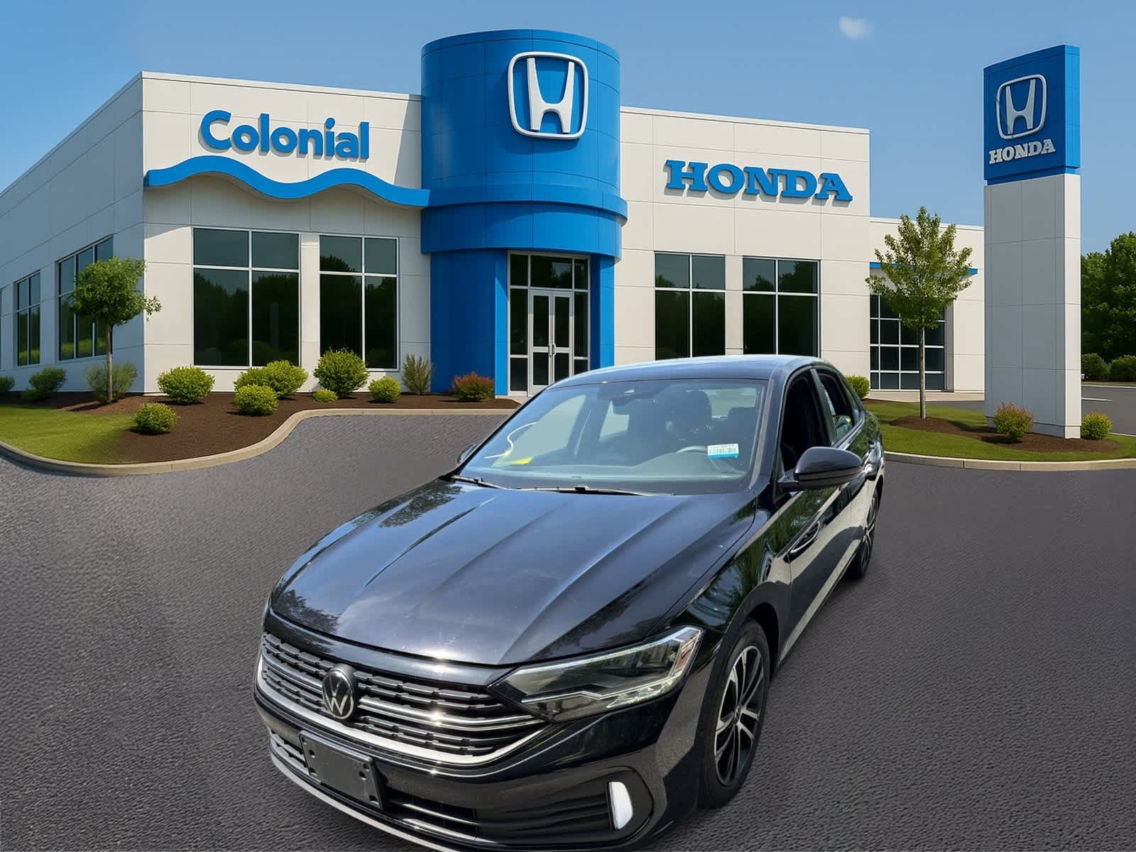 Used 2024 Volkswagen Jetta Sport FWD image 2