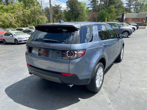 Used 2018 Land Rover Discovery Sport SE image 6