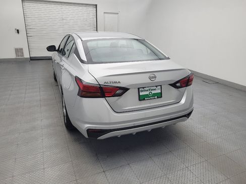 Used 2024 Nissan Altima 2.5 S FWD image 6