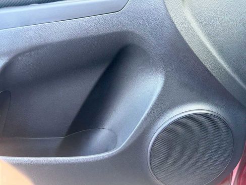 Used 2014 Chevrolet Cruze LT image 17