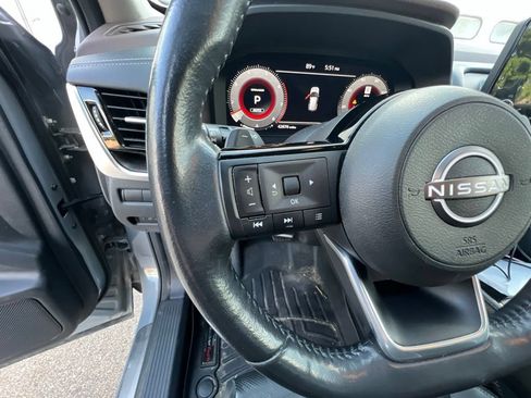 Used 2022 Nissan Rogue Platinum w/ Head-Up Display Package AWD/4WD image 19