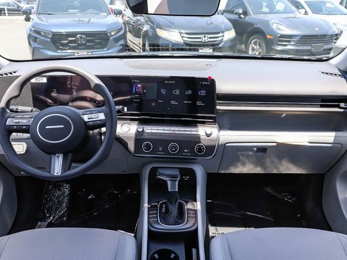 New 2026 Hyundai Kona SE FWD image 17