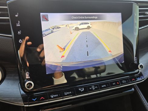 Used 2023 Jeep Wagoneer L Series II image 23