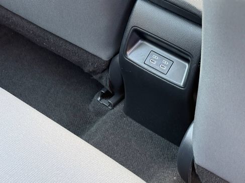 Used 2024 Toyota Corolla LE FWD image 21